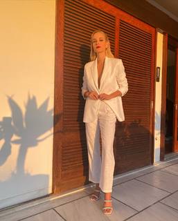 Doukissa Nomikou feet photo thumbnail