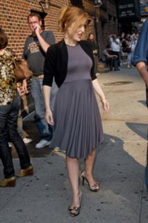 Gillian Anderson feet photo thumbnail