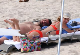 Giada De Laurentiis feet photo thumbnail