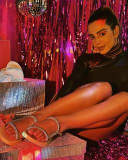 Giovanna Lancellotti feet photo thumbnail