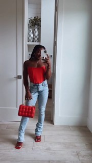 Simone Biles feet photo thumbnail