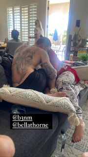 Bella Thorne feet photo thumbnail