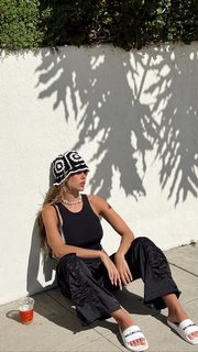 Kara Del Toro feet photo thumbnail