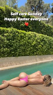 Charly Jordan feet photo thumbnail