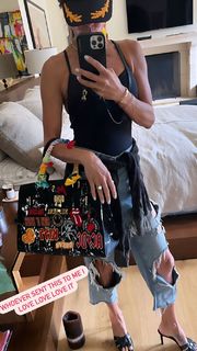 Brooke Burke feet photo thumbnail