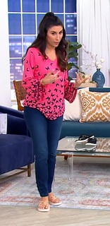Courtney Khondabi feet photo thumbnail