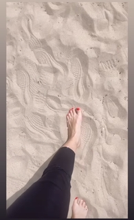 Daniela Katzenberger feet photo thumbnail
