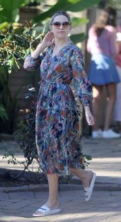 Kate Hudson feet photo thumbnail