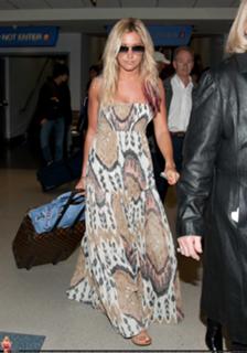 Ashley Tisdale feet photo thumbnail