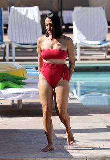 Nikki Garcia feet photo thumbnail