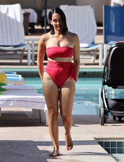 Nikki Garcia feet photo thumbnail