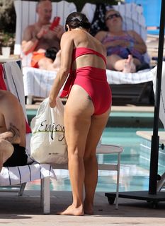 Nikki Garcia feet photo thumbnail