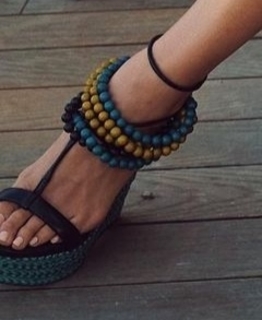 Serenay Sarikaya feet photo thumbnail