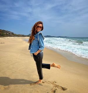 Giorgia Palmas feet photo thumbnail