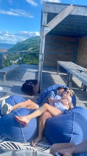 Amy Robach feet photo thumbnail