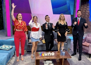 Laura González feet photo thumbnail