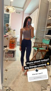 Brittney Smith feet photo thumbnail