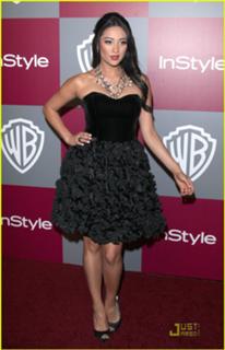 Shay Mitchell feet photo thumbnail