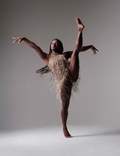 Simone Biles feet photo thumbnail