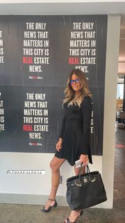 Kelly Bensimon feet photo thumbnail