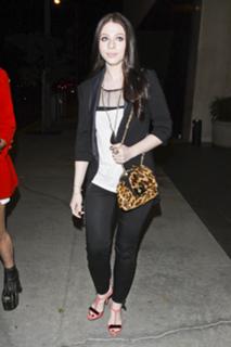 Michelle Trachtenberg feet photo thumbnail