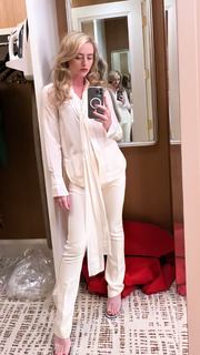 Kathryn Newton feet photo thumbnail