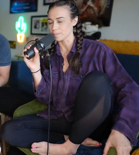 Colleen Ballinger feet photo thumbnail