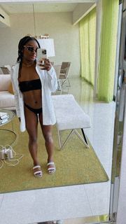 Simone Biles feet photo thumbnail
