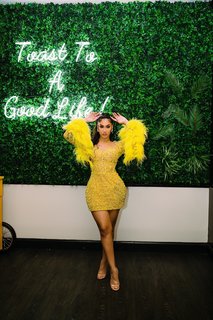 Queen Naija feet photo thumbnail