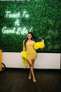 Queen Naija feet photo thumbnail