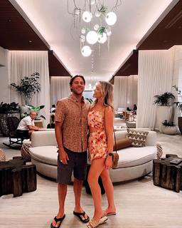 Katrina Bowden feet photo thumbnail