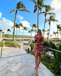 Katrina Bowden feet photo thumbnail