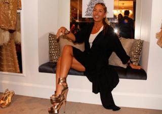 Adriane Galisteu feet photo thumbnail