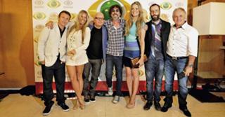 Adriane Galisteu feet photo thumbnail