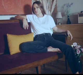 Serenay Sarikaya feet photo thumbnail
