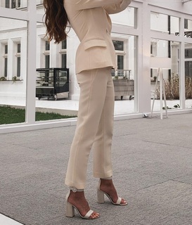 Anna Lewandowska feet photo thumbnail