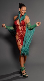 Paolla Oliveira feet photo thumbnail