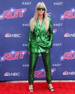Heidi Klum feet photo thumbnail