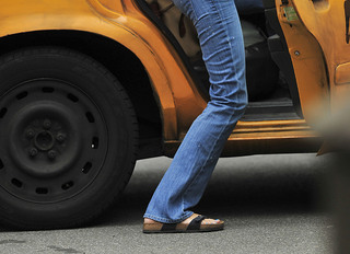 Leelee Sobieski feet photo 3