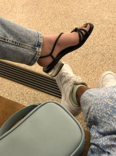 Isa Pes feet photo thumbnail