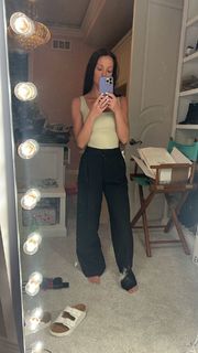 Brittney Smith feet photo thumbnail