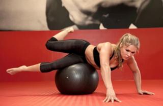 Ronda Rousey feet photo thumbnail