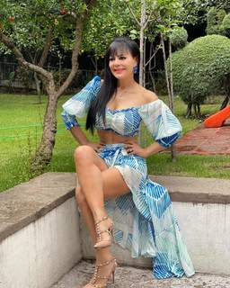 Maribel Guardia feet photo thumbnail