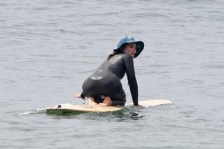 Leighton Meester feet photo thumbnail