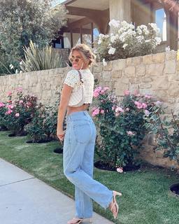 Kara Del Toro feet photo thumbnail