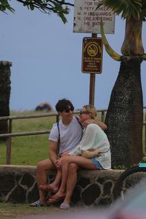 Kate Bosworth feet photo thumbnail
