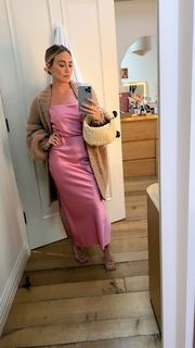 Hilary Duff feet photo thumbnail