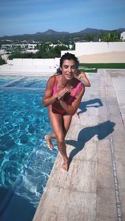 Elisabetta Canalis feet photo thumbnail