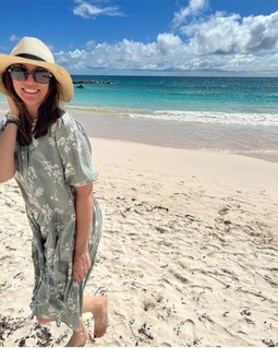 Andrea McLean feet photo thumbnail