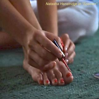 Natasha Henstridge feet photo thumbnail